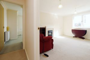 LIVING ROOM- click for photo gallery